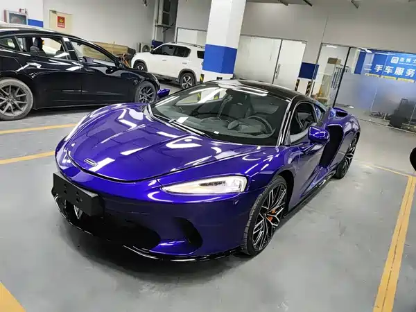McLaren GT 2024