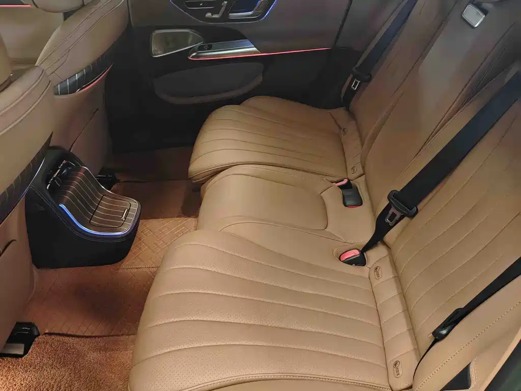 Mercedes-Benz E-Class 2025