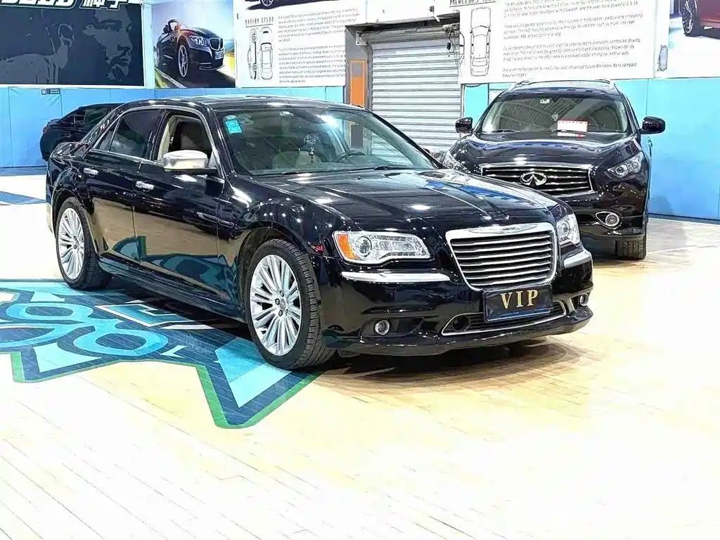 Chrysler 300C 2015 — фото 3