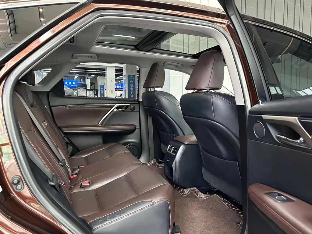 Lexus RX 2018 — фото 10