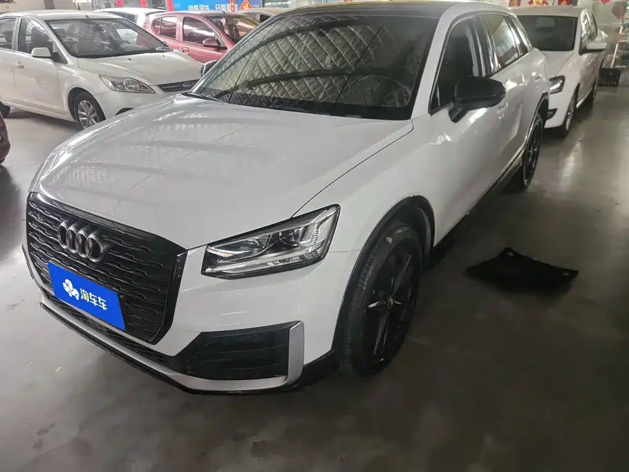Audi Q2L 2019