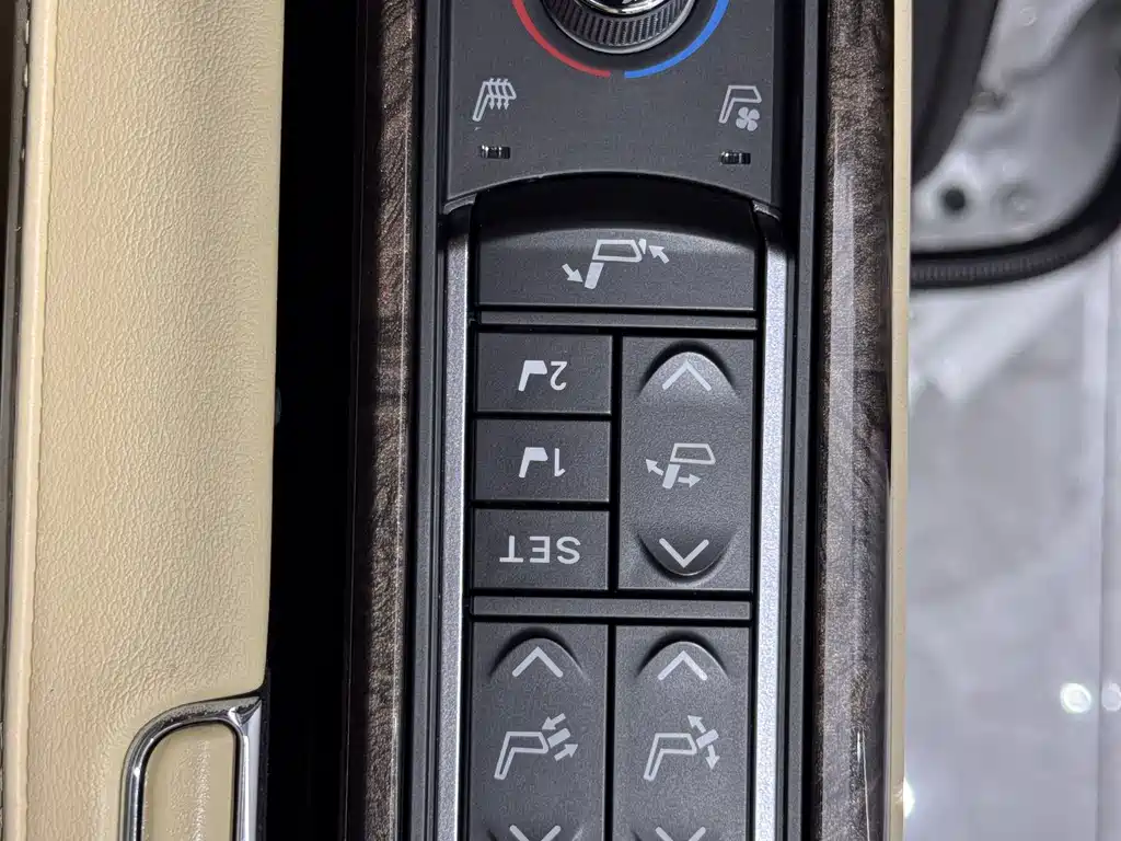 Toyota Vellfire 2022 — фото 24