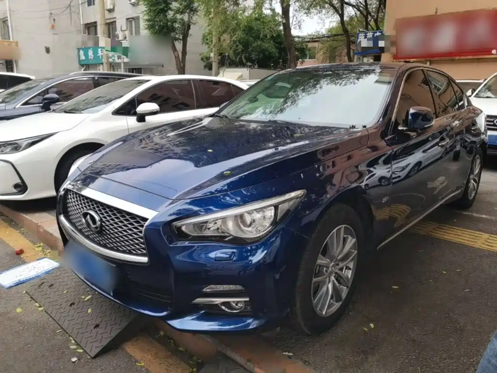 Infiniti Q50L 2016 — фото 1