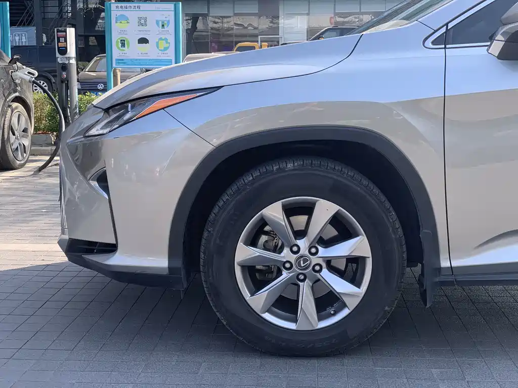 Lexus RX 2019 — фото 20