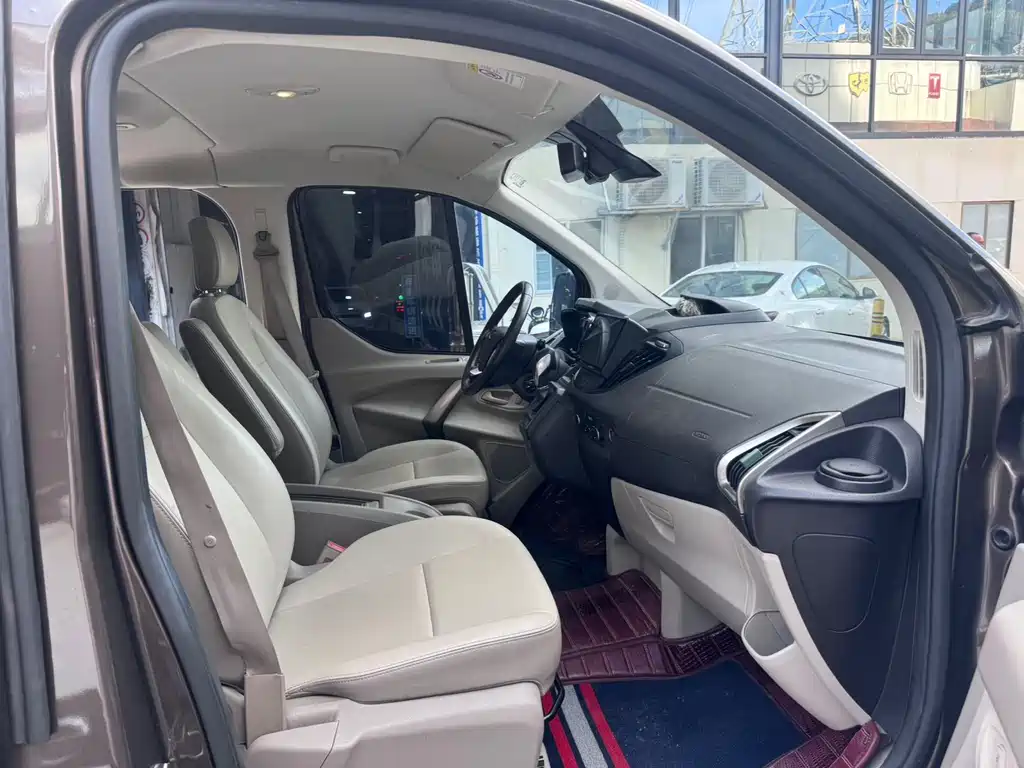 Ford Tourneo 2017 — фото 9
