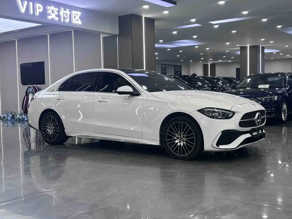 Mercedes-Benz C-Class 2023 — фото 3