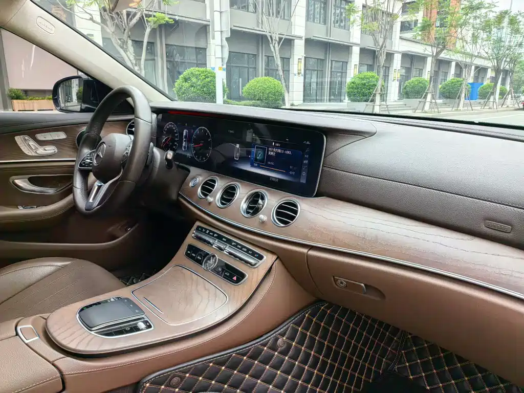 Mercedes-Benz E-Class 2020 — фото 6
