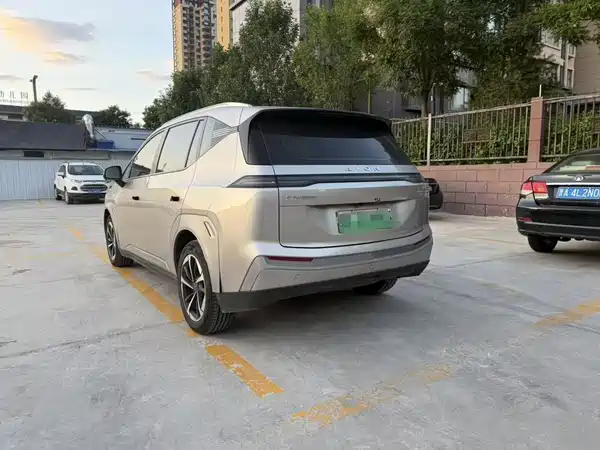 Aion Y 2024