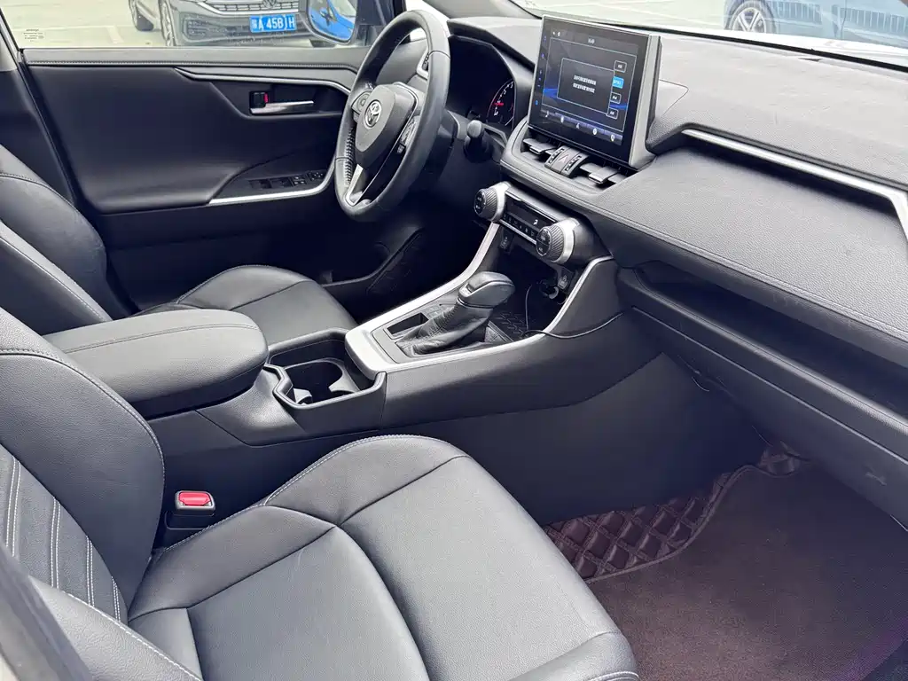 Toyota Wildlander 2021 — фото 10