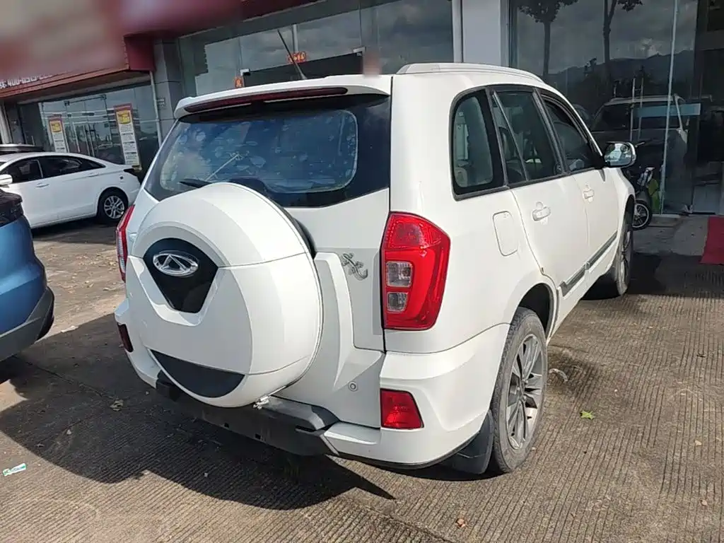 Chery Tiggo 3 2015 — фото 7