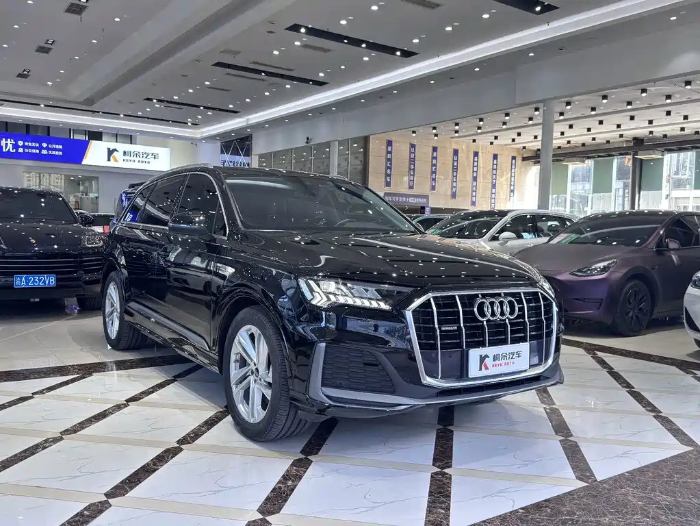 Audi Q7 2024 — фото 4