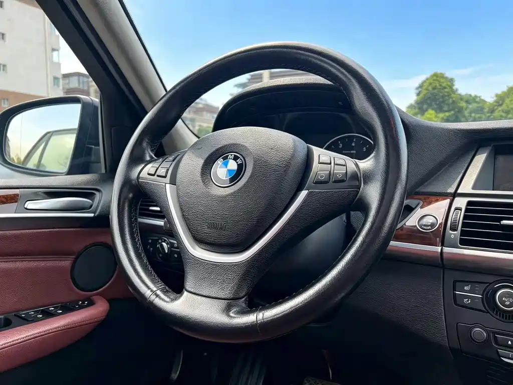 BMW X5 2011 — фото 12