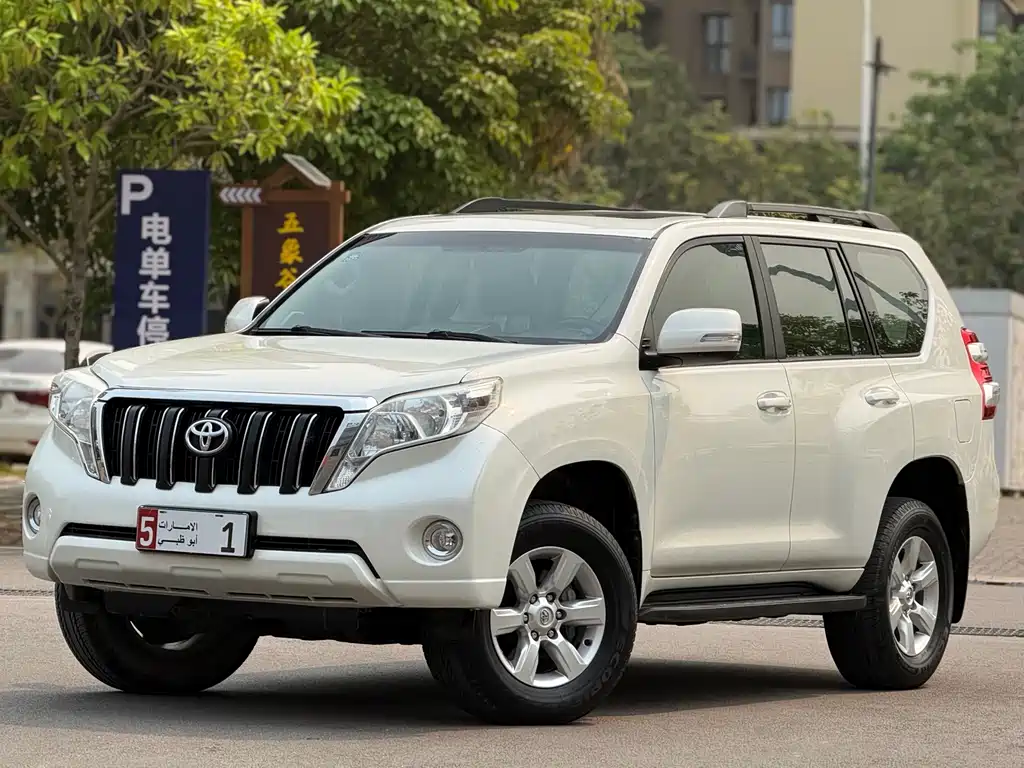Toyota Prado 2016 — фото 1