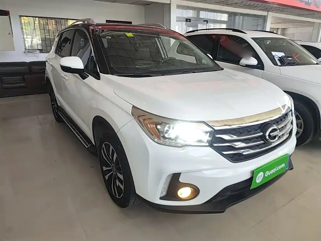 GAC Motor Trumpchi GS4 2015 — фото 4