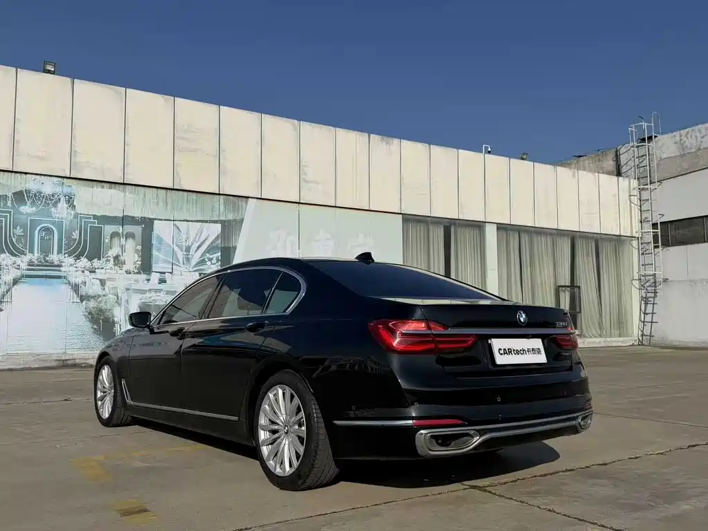 BMW 7 Series 2018 — фото 6