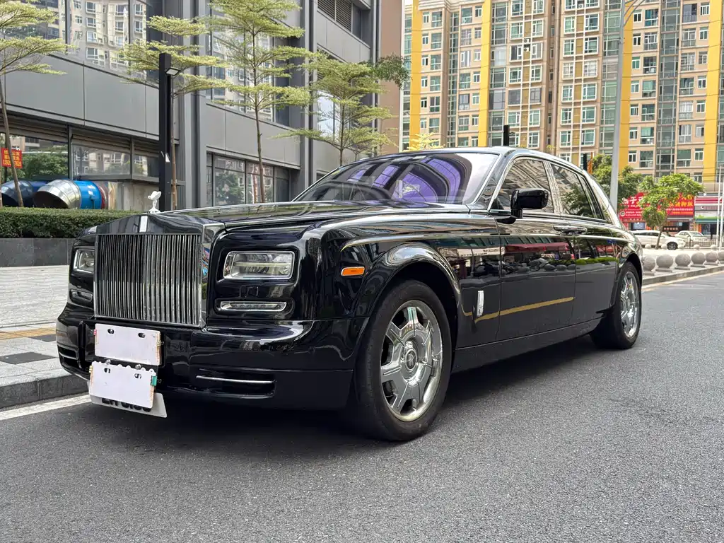 Rolls-Royce Phantom 2010 — фото 2