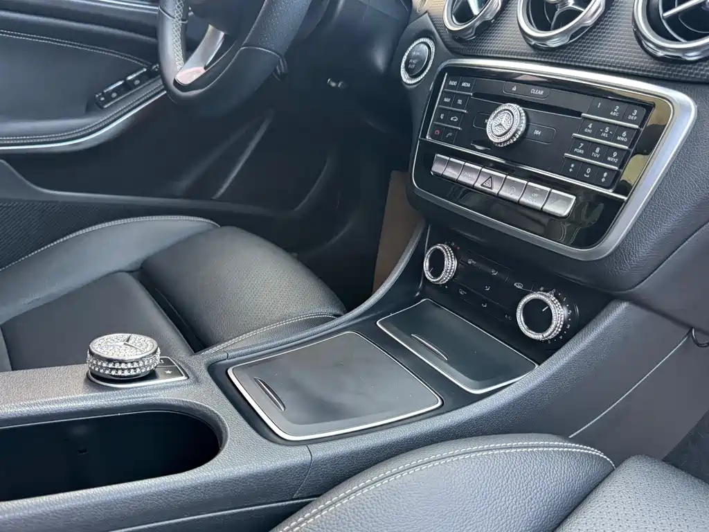 Mercedes-Benz GLA 2018 — фото 13