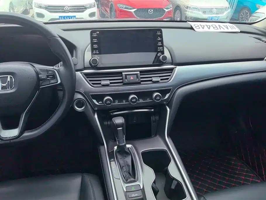 Honda Accord 2019 — фото 12