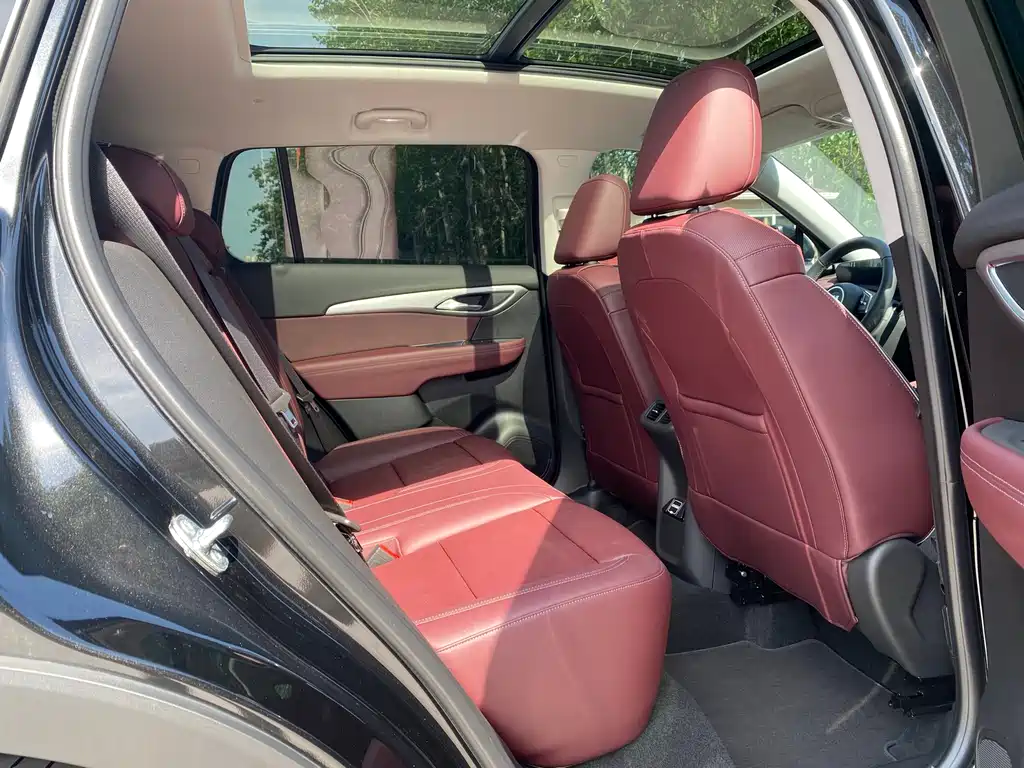Buick Envision Plus — фото 11