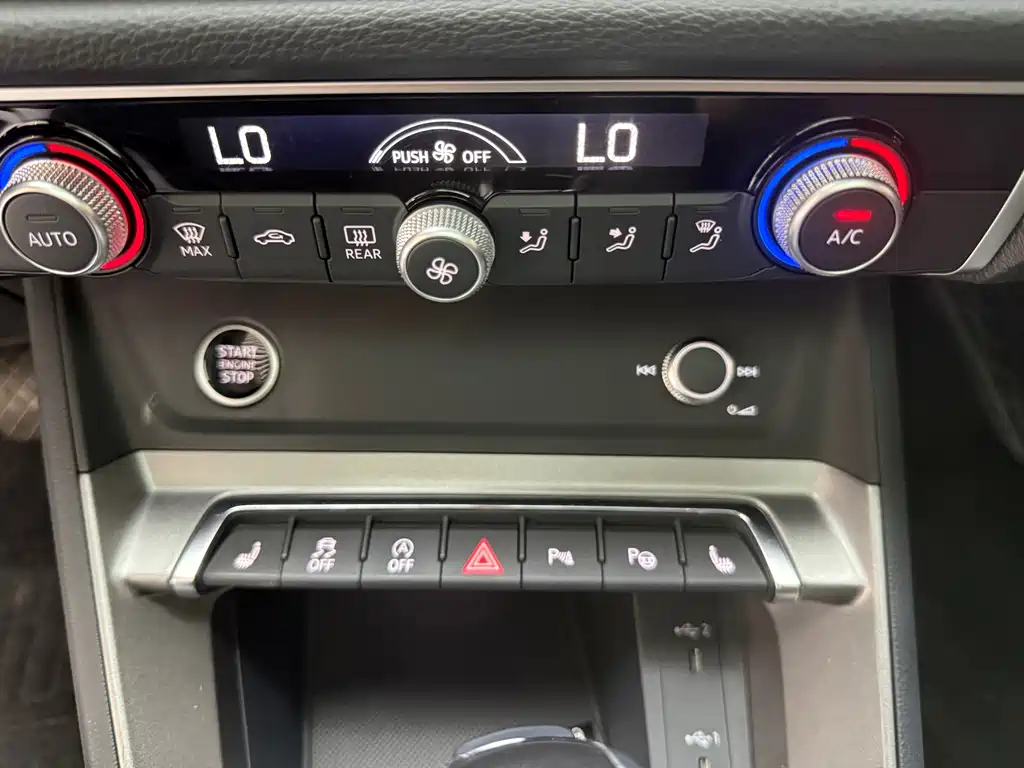 Audi Q3 2023 — фото 12