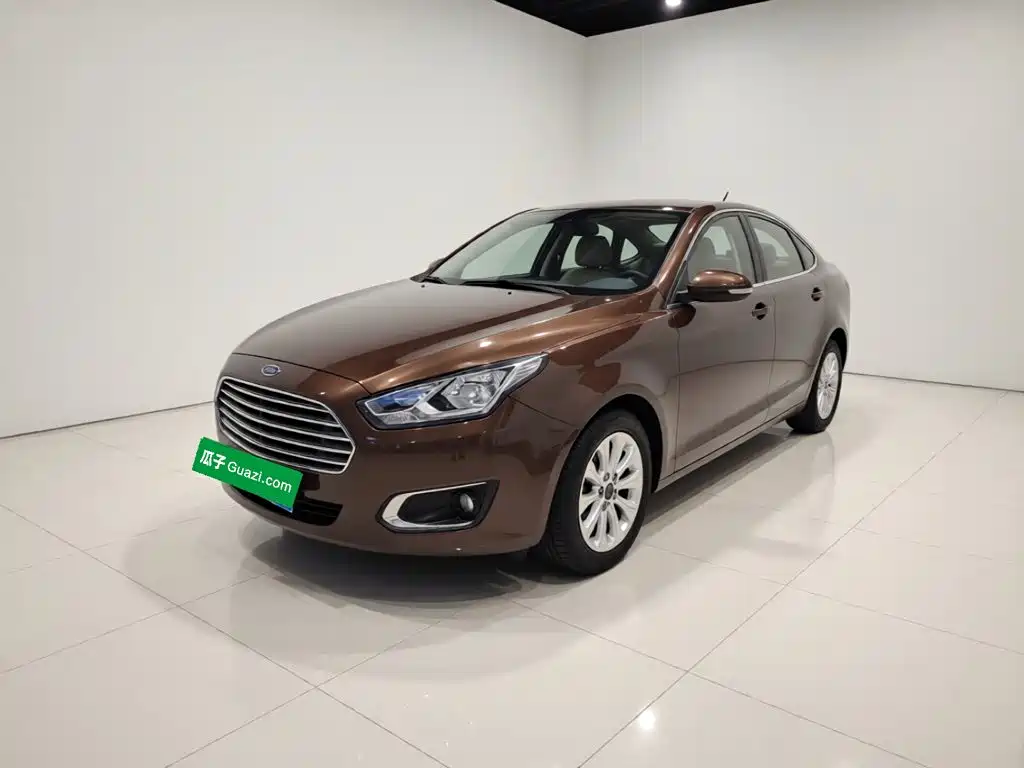 Ford Escort 2015 — фото 1