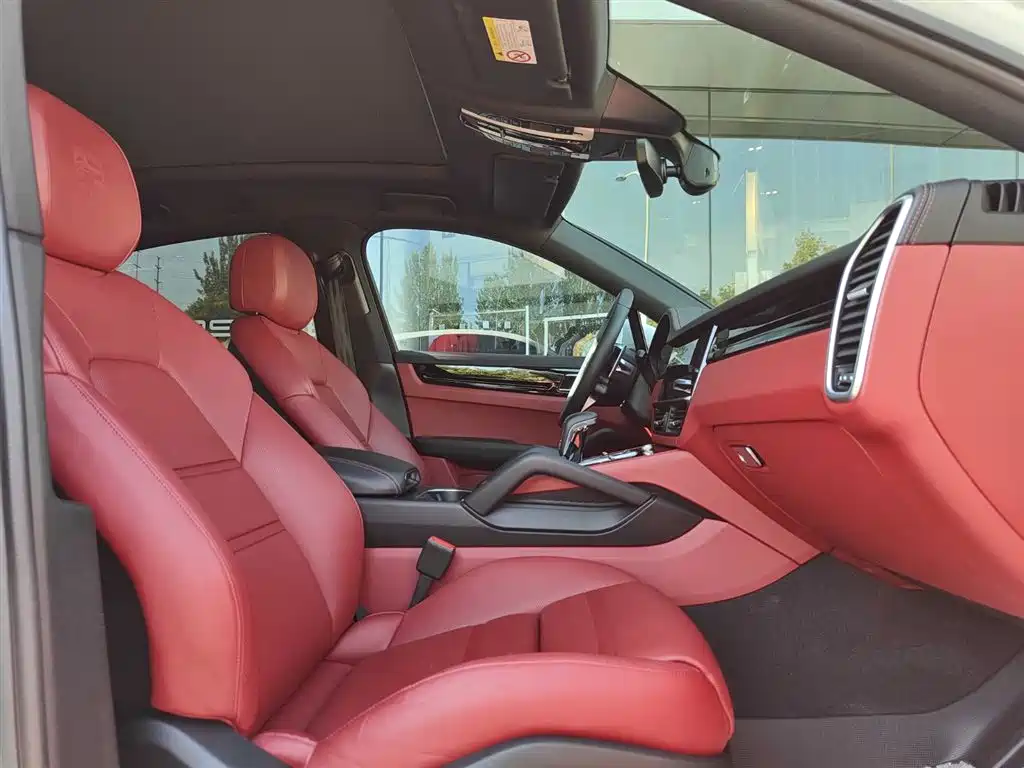 Porsche Cayenne Hybrid 2020 — фото 20