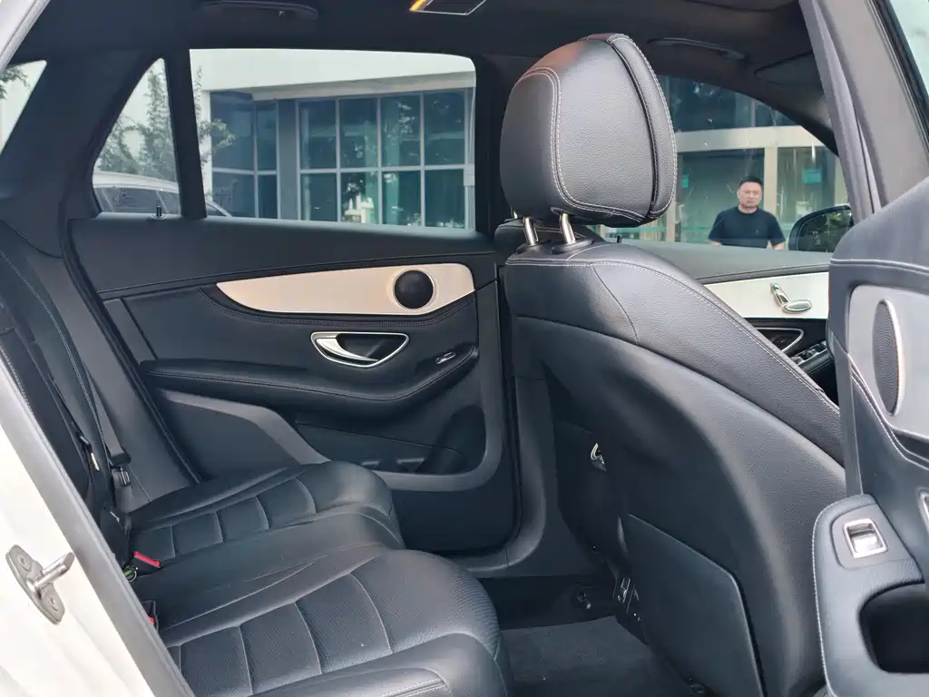 Mercedes-Benz GLC 2019 — фото 10