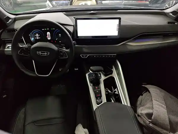 Geely Xingrui 2023