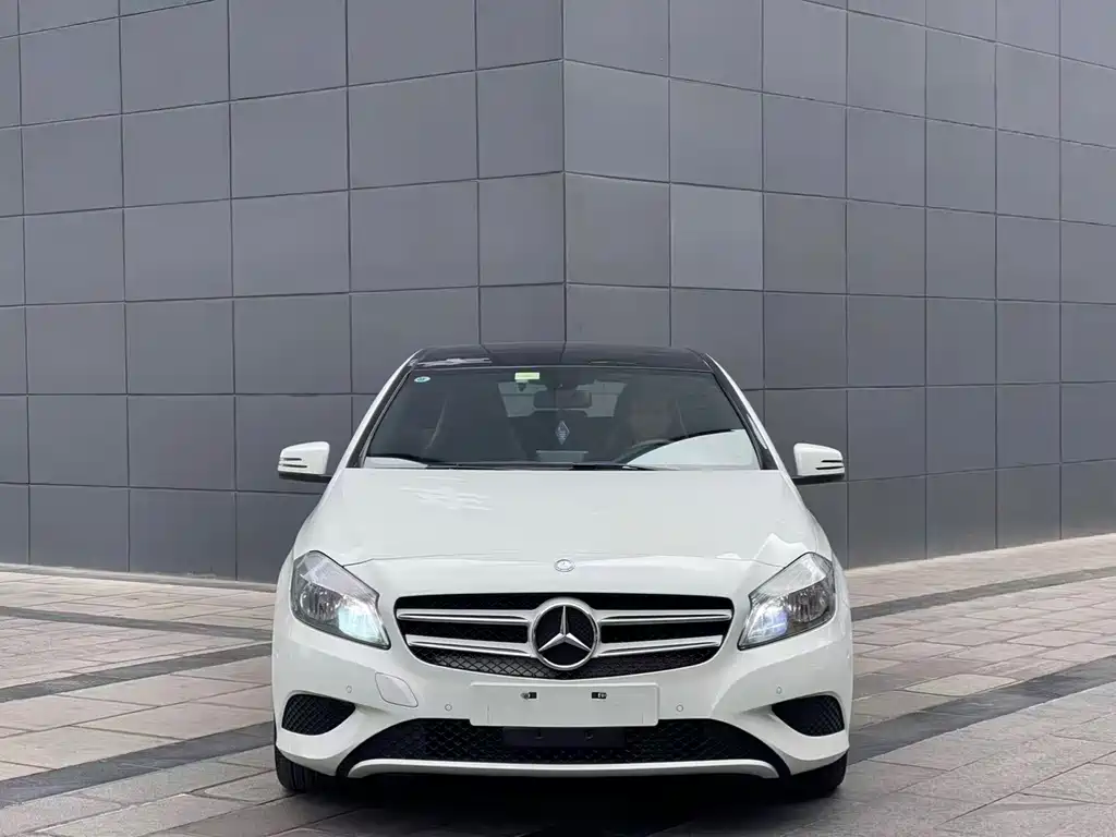 Mercedes-Benz A-Class 2014 — фото 2