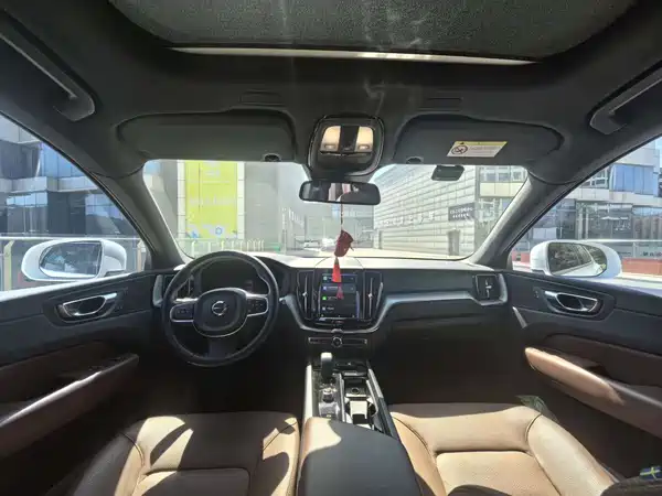 Volvo XC60 2022