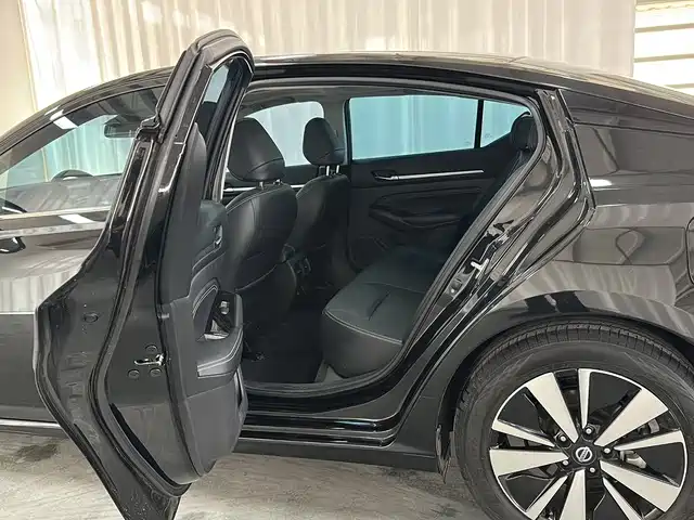 Nissan Teana 2022 — фото 15