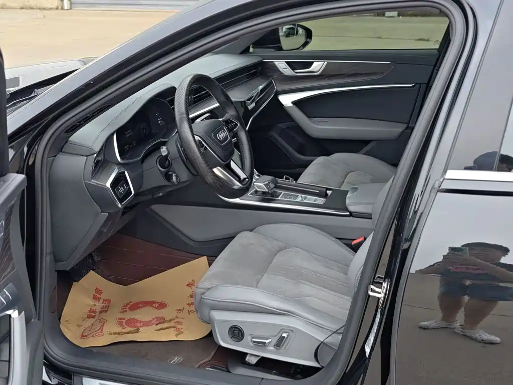 Audi A6L 2023