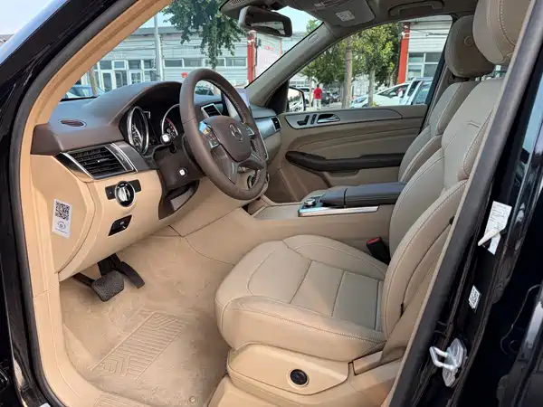 Mercedes-Benz M-Class 2015