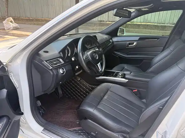Mercedes-Benz E-Class 2015