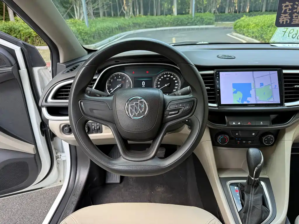 Buick Excelle 2015 — фото 11
