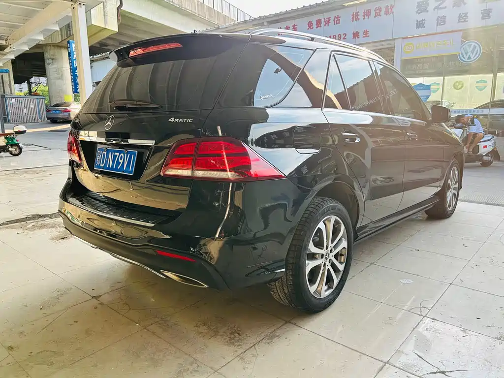 Mercedes-Benz GLE 2018 — фото 14