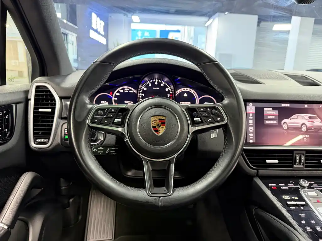 Porsche Cayenne 2018 — фото 9