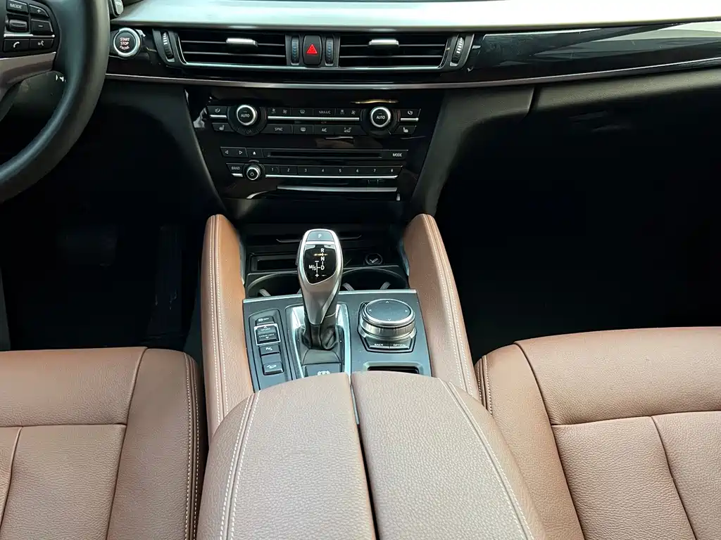 BMW X6 2019 — фото 11