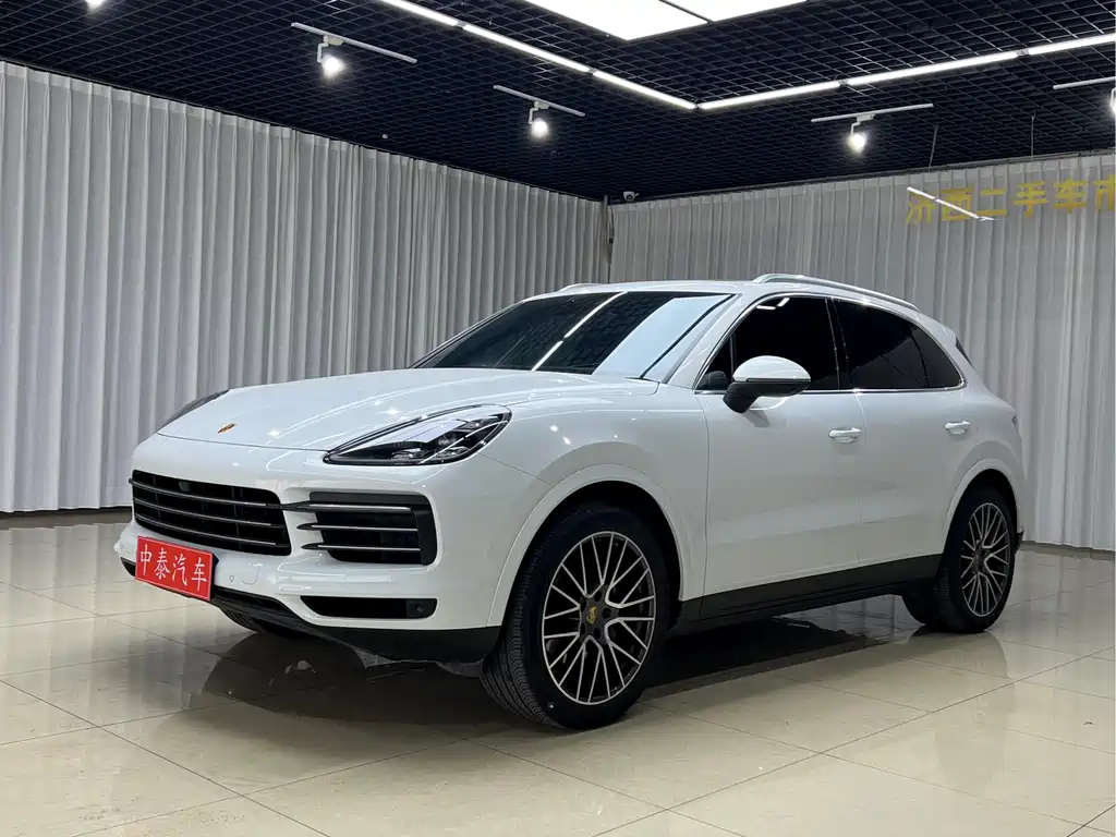 Porsche Cayenne 2021