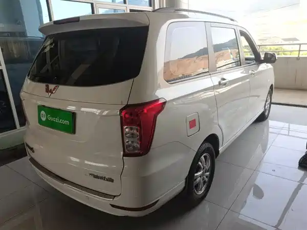 Wuling Hongguang 2019