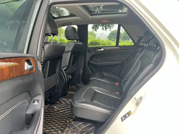 Mercedes-Benz M-Class 2012