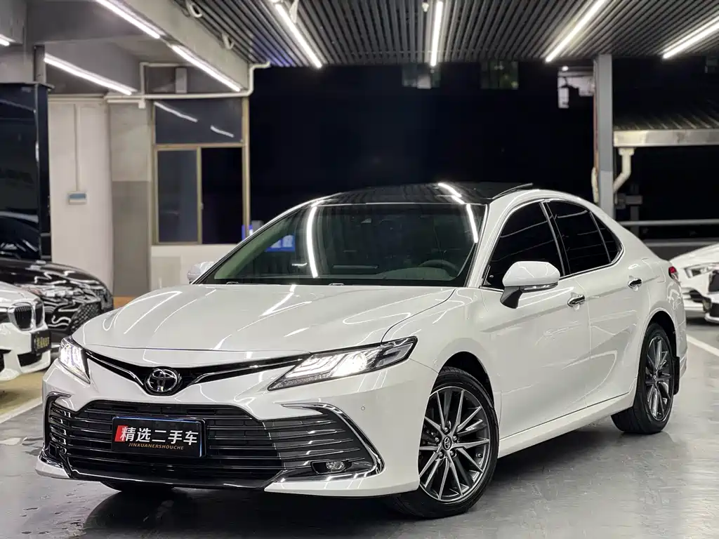 Toyota Camry 2021
