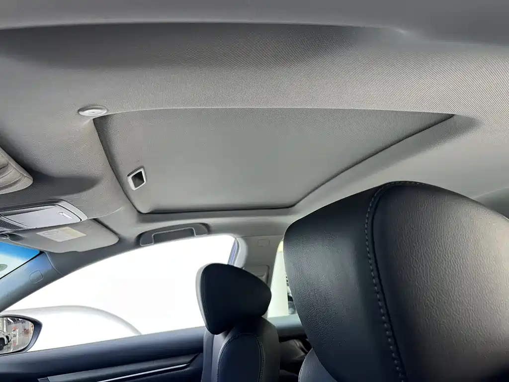 Honda Accord 2019 — фото 10