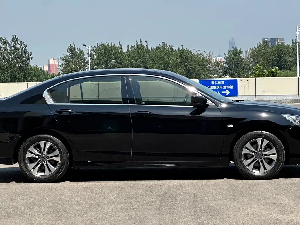 Honda Accord 2016 — фото 3