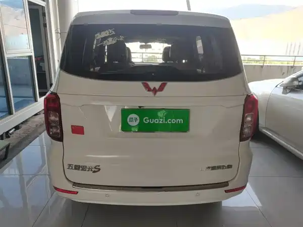 Wuling Hongguang 2019