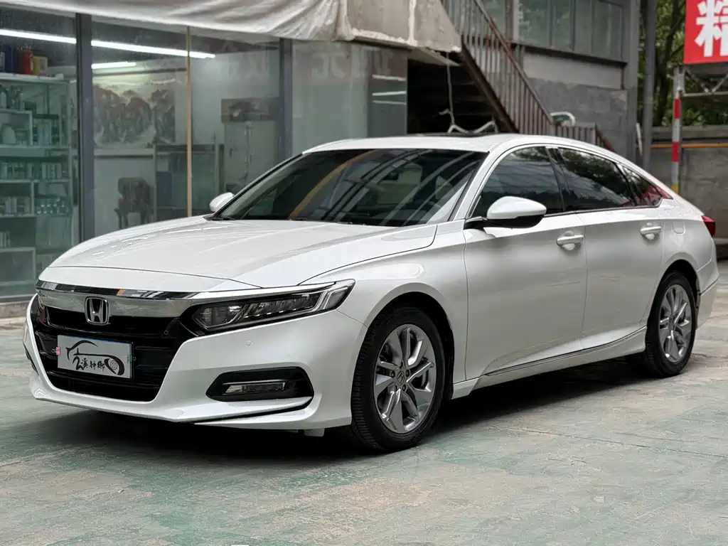 Honda Accord 2019 — фото 1