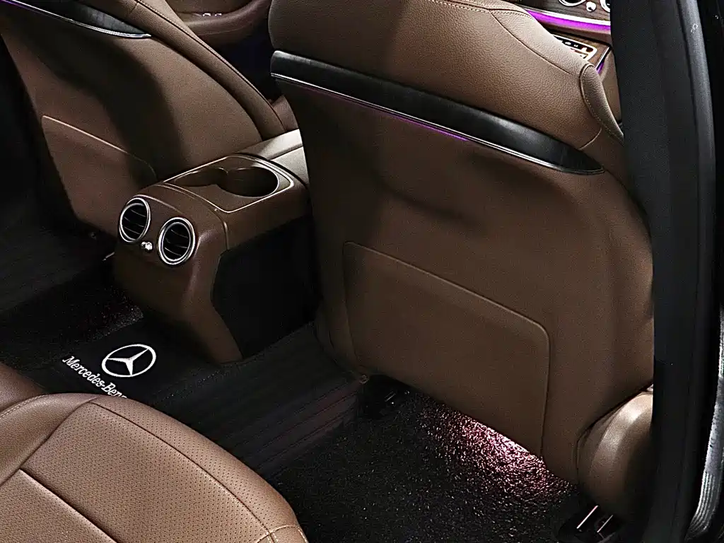 Mercedes-Benz E-Class 2020 — фото 17
