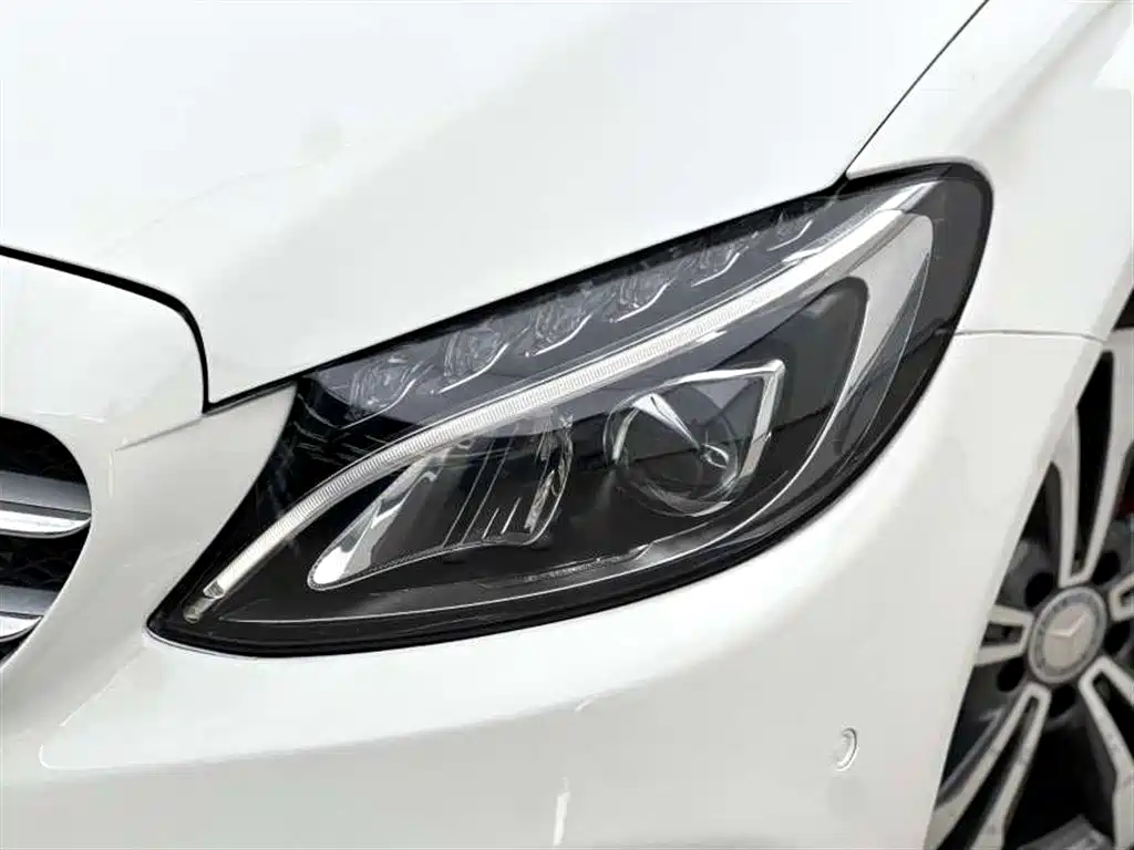 Mercedes-Benz C-Class 2017 — фото 15