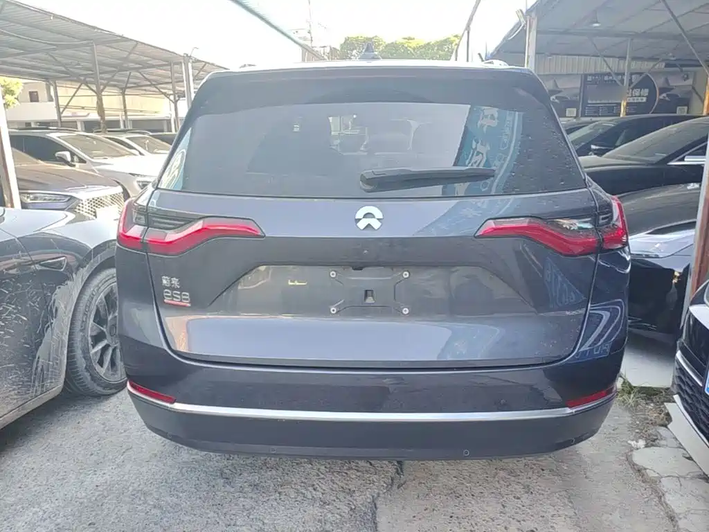 NIO ES8 2020