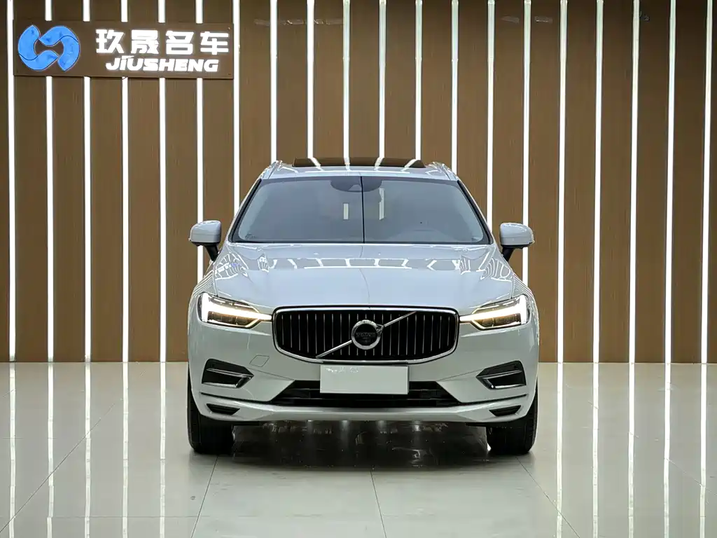 Volvo XC60 2020 — фото 2